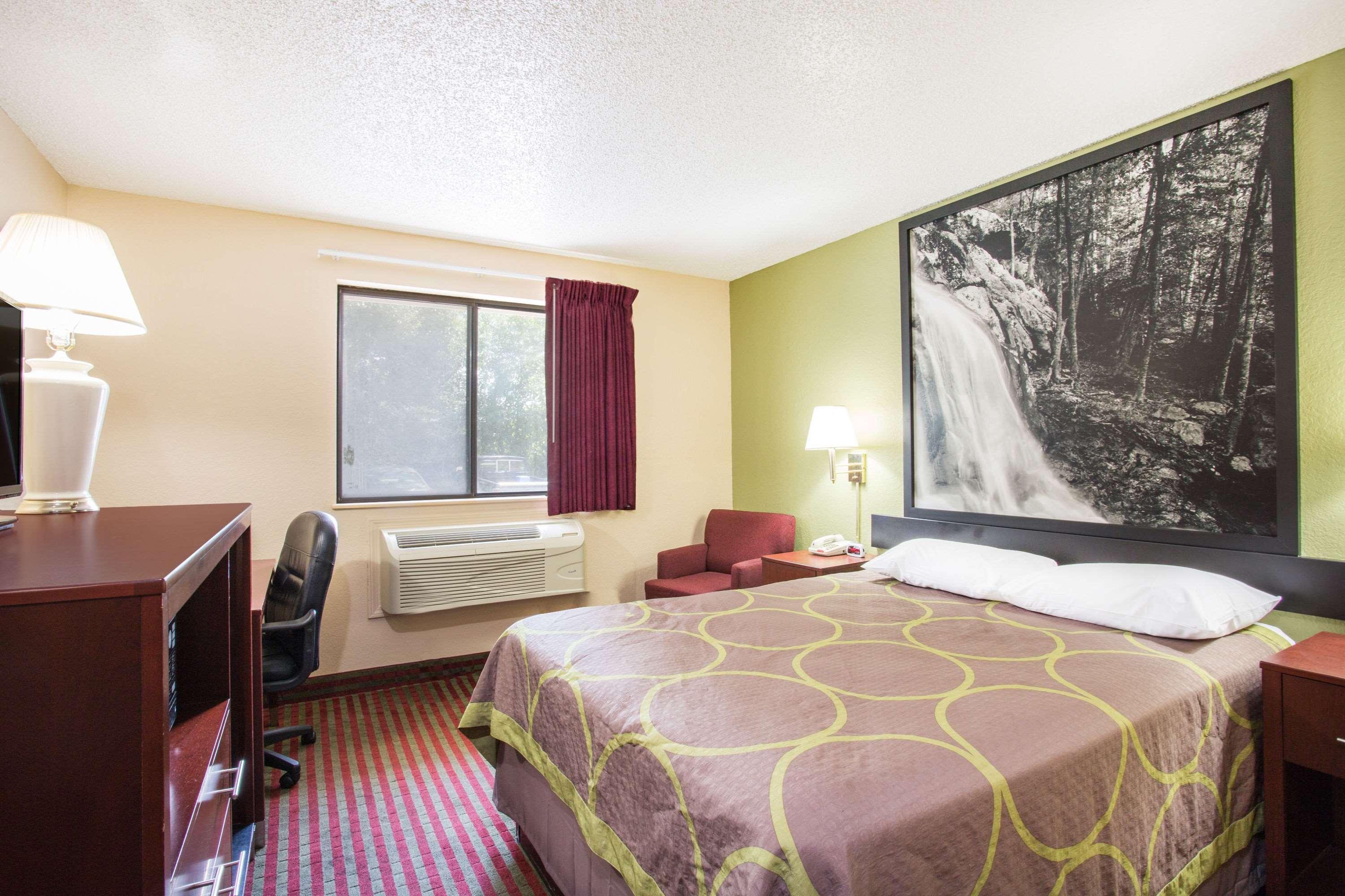 Super 8 By Wyndham Harrisonburg Motel Eksteriør billede