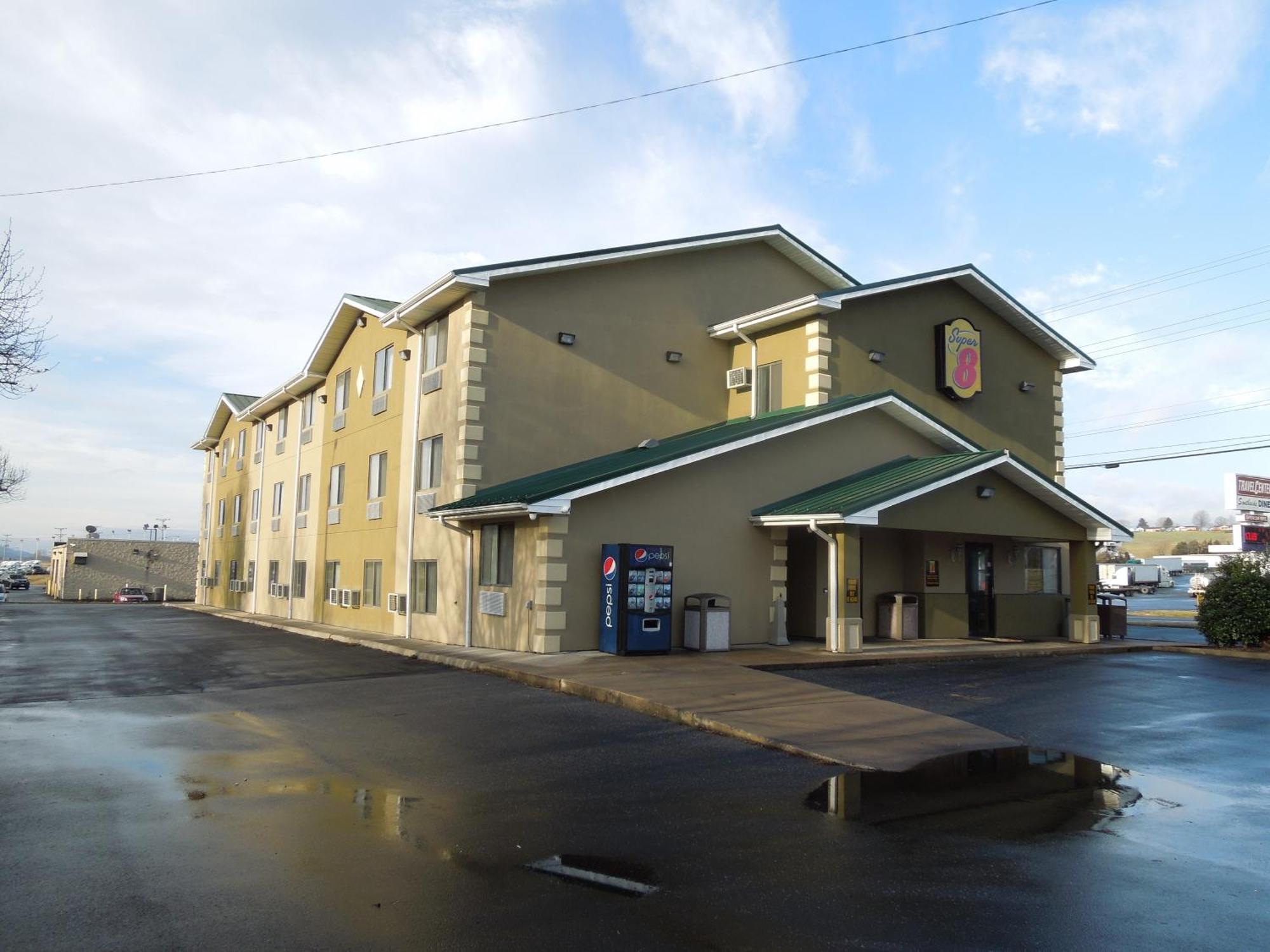 Super 8 By Wyndham Harrisonburg Motel Eksteriør billede